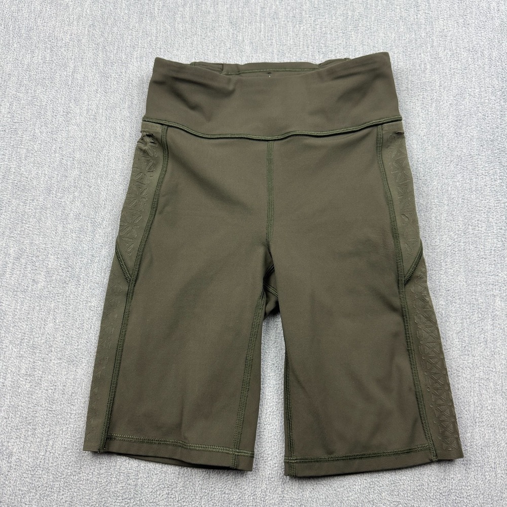 Lululemon Shorts Womens 2 Green Strength & Sweat Short 8" Training Workout Gym